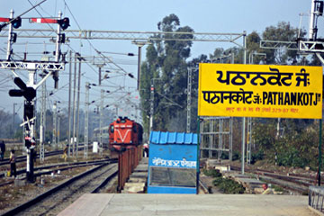 Pathankot  to Dharamshala Tour